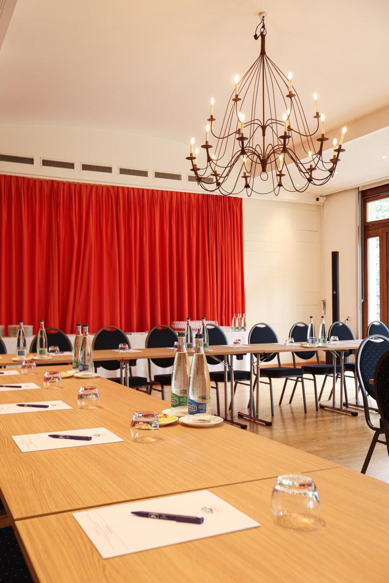 Le Saint Georges Hotel Gruyeres Bagian luar foto