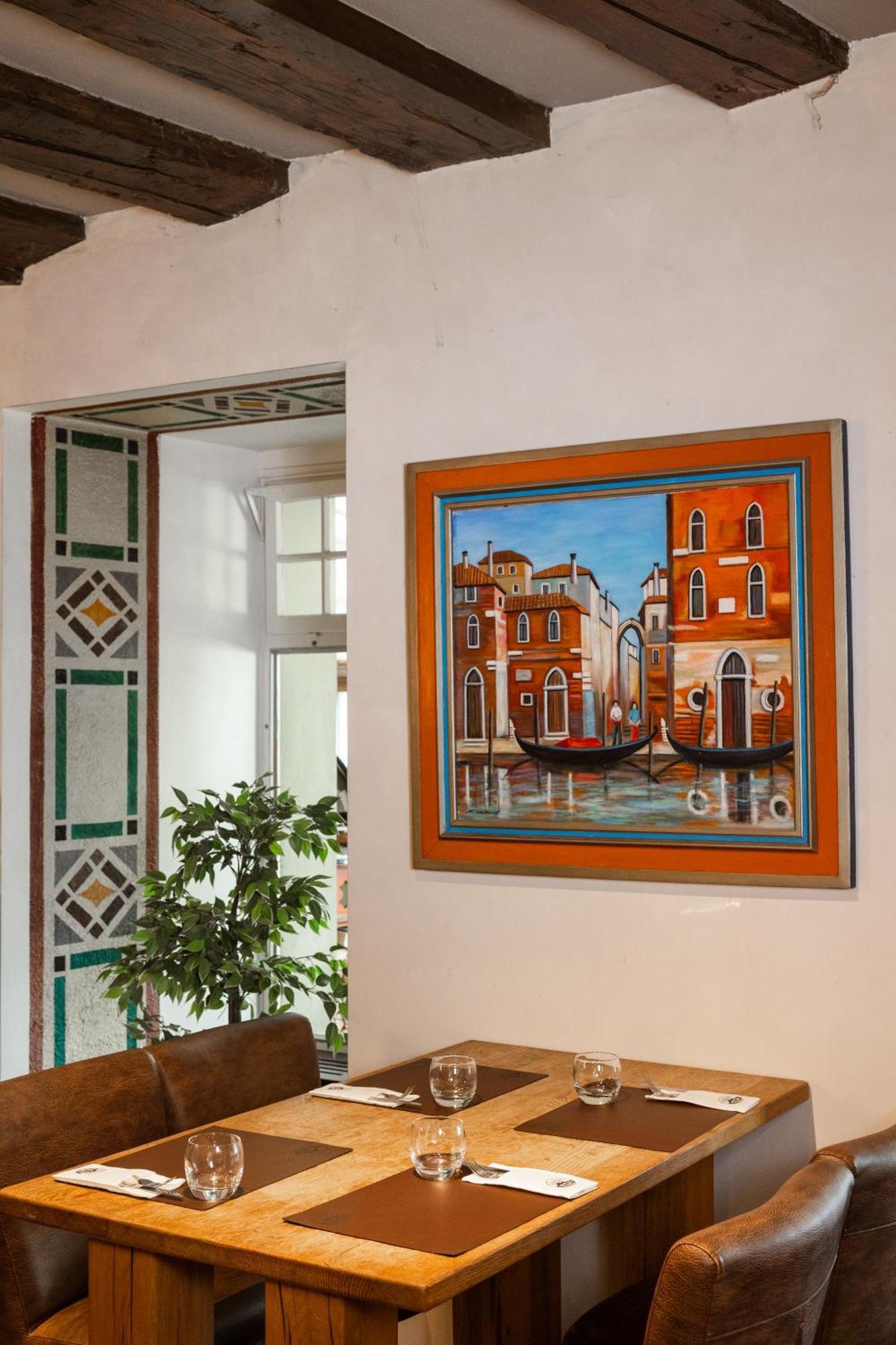 Le Saint Georges Hotel Gruyeres Bagian luar foto