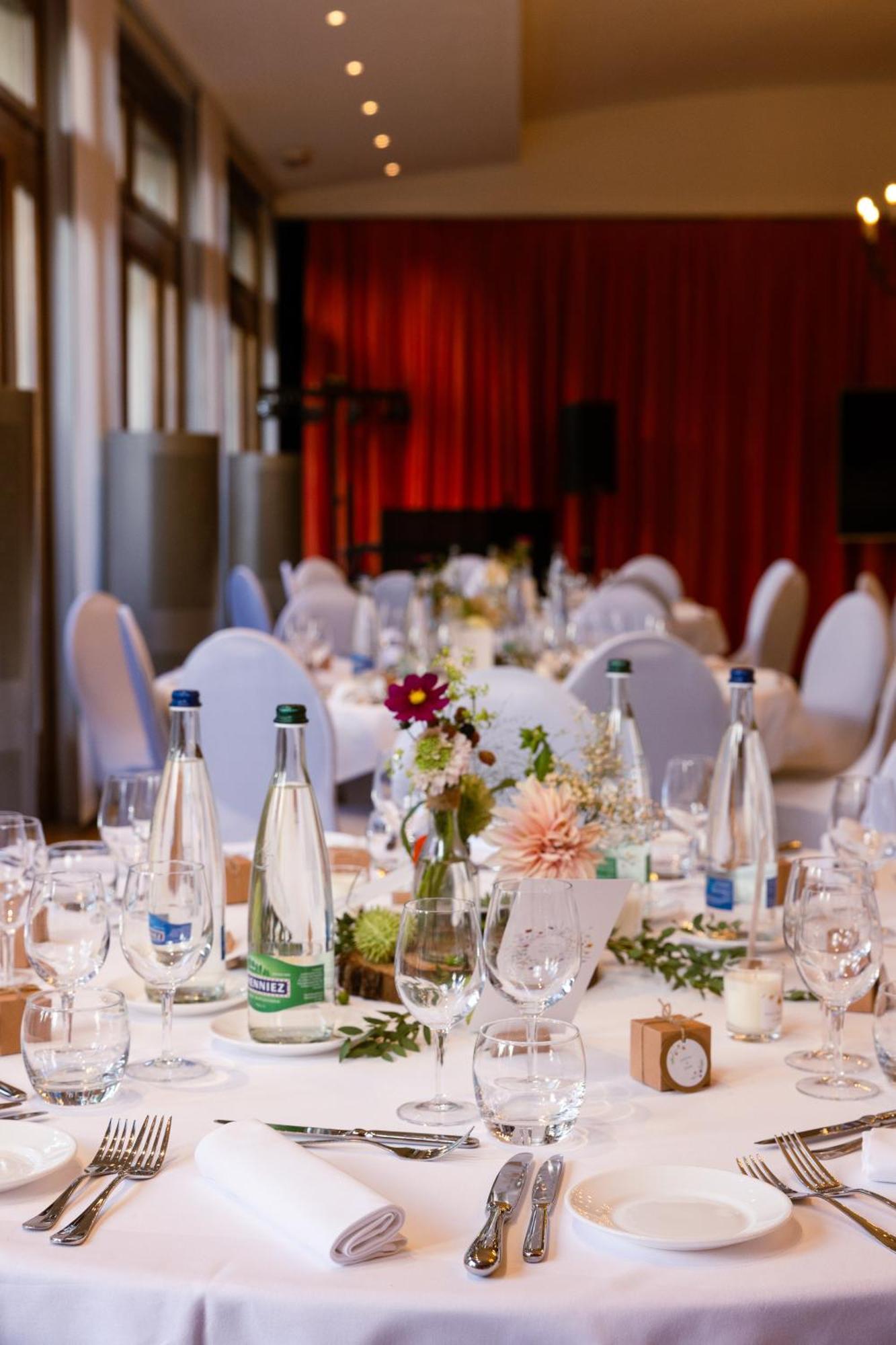 Le Saint Georges Hotel Gruyeres Bagian luar foto