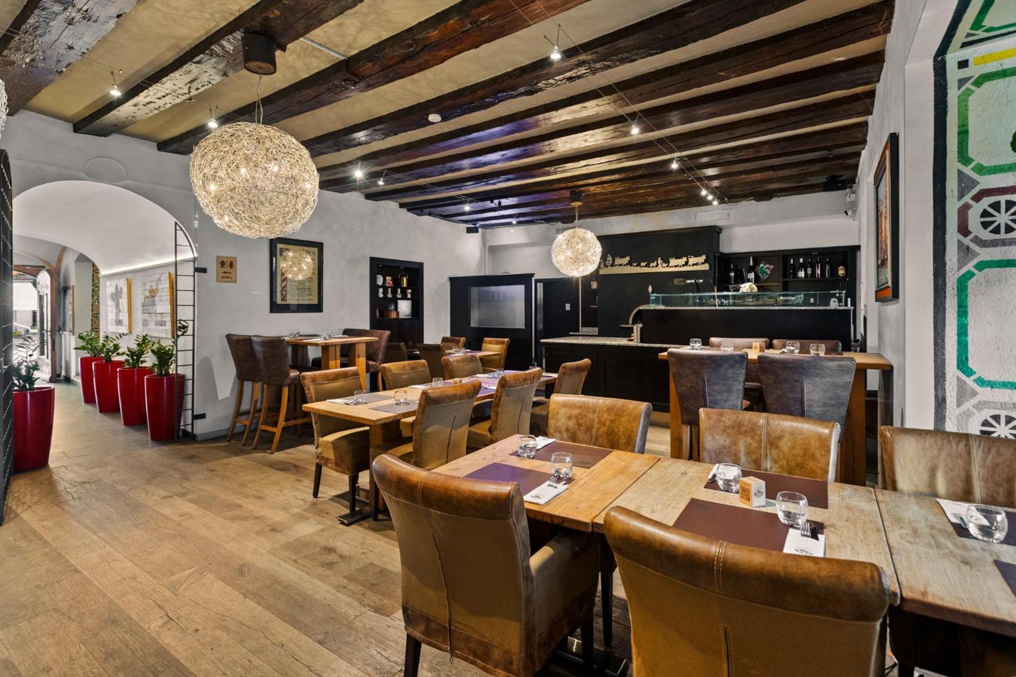 Le Saint Georges Hotel Gruyeres Bagian luar foto