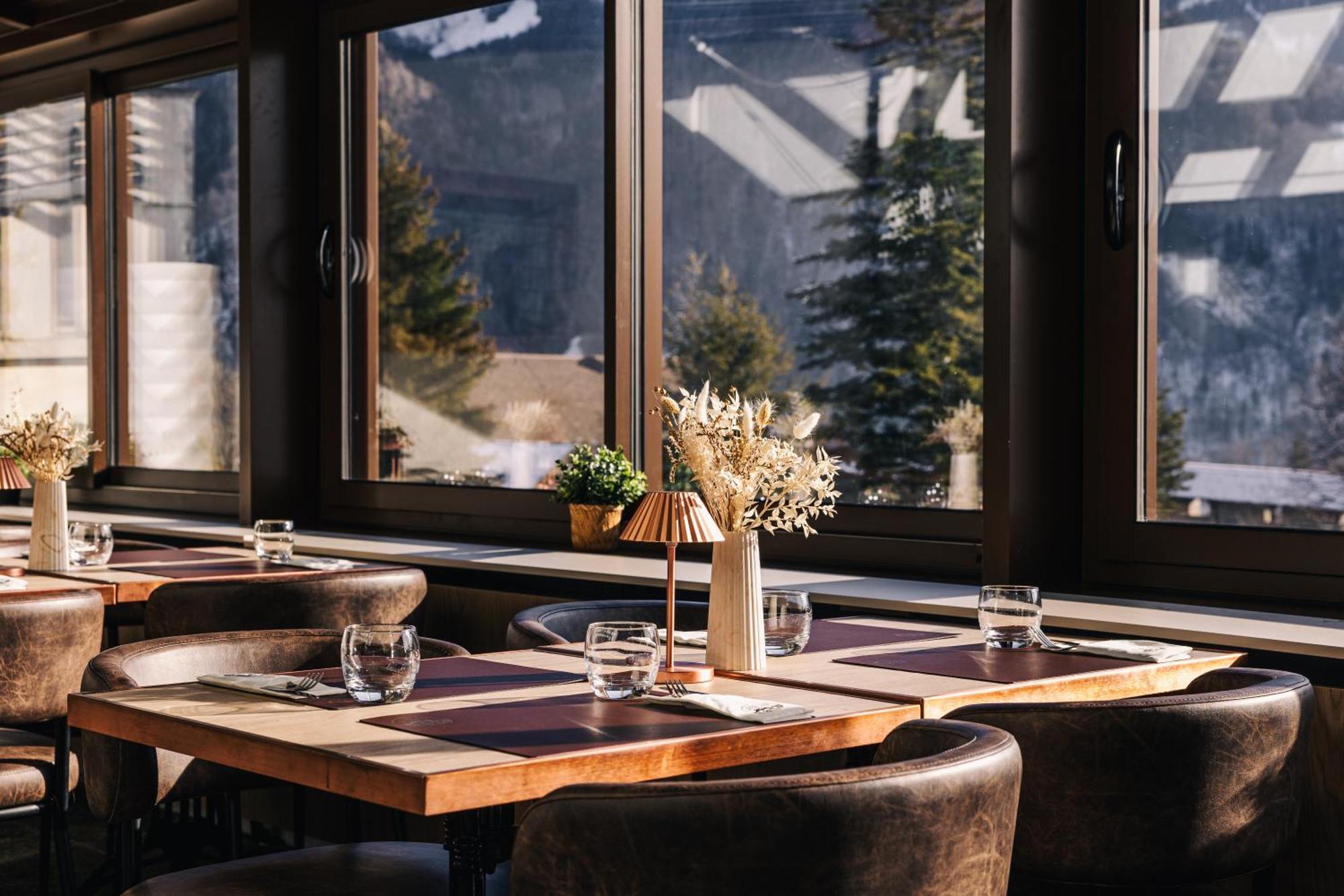 Le Saint Georges Hotel Gruyeres Bagian luar foto
